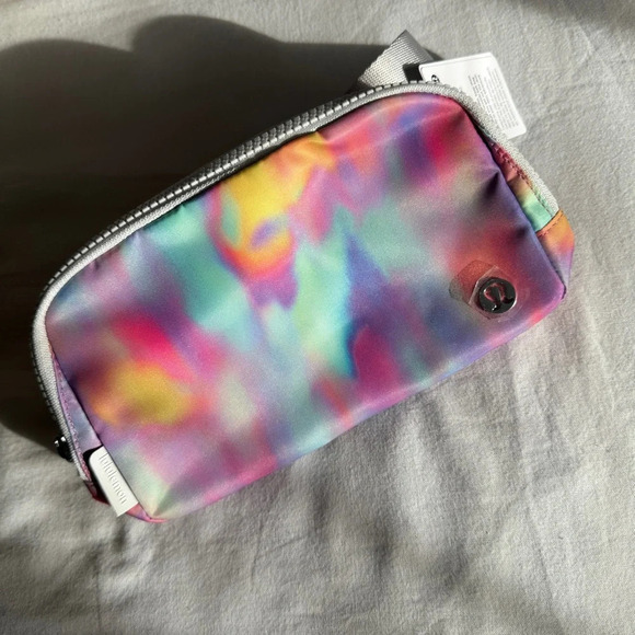 lululemon athletica Handbags - 🆕 LAST ONE Lululemon Everywhere Belt Bag Prism Wash Multi Vapor